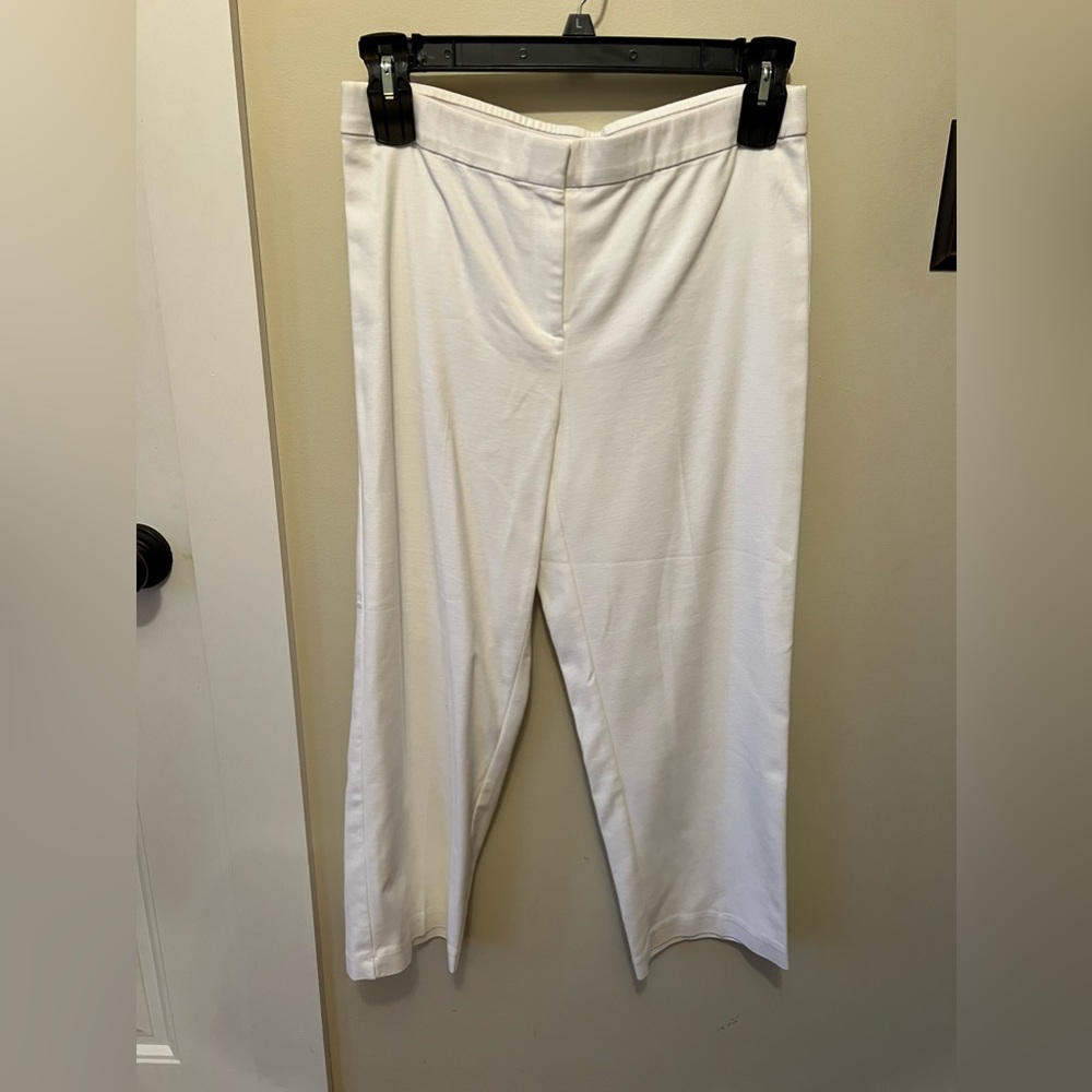 White J Jill pants with elastic waist band in back